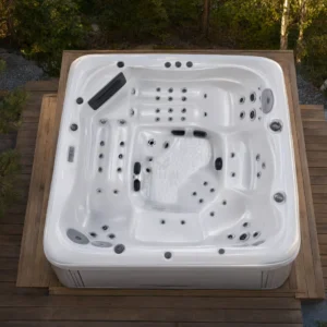 Jacuzzi KAYAK 620 w polskim ogrodzie