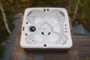 Jacuzzi KAYAK 630 w polskim ogrodzie
