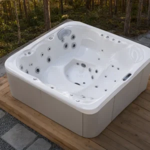 Jacuzzi KAYAK 810 w polskim ogrodzie